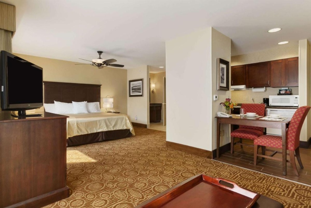 King Room - Disability Access with Bath Tub Non-Smoking